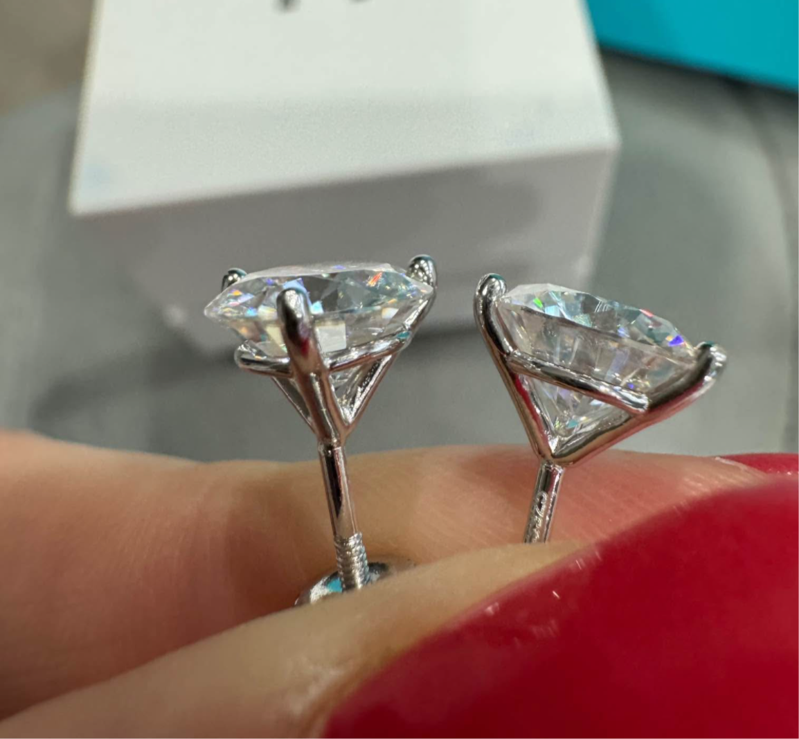 4CT MARTINI 3 PRONG VVS1 SOLITAIRE EARRINGS