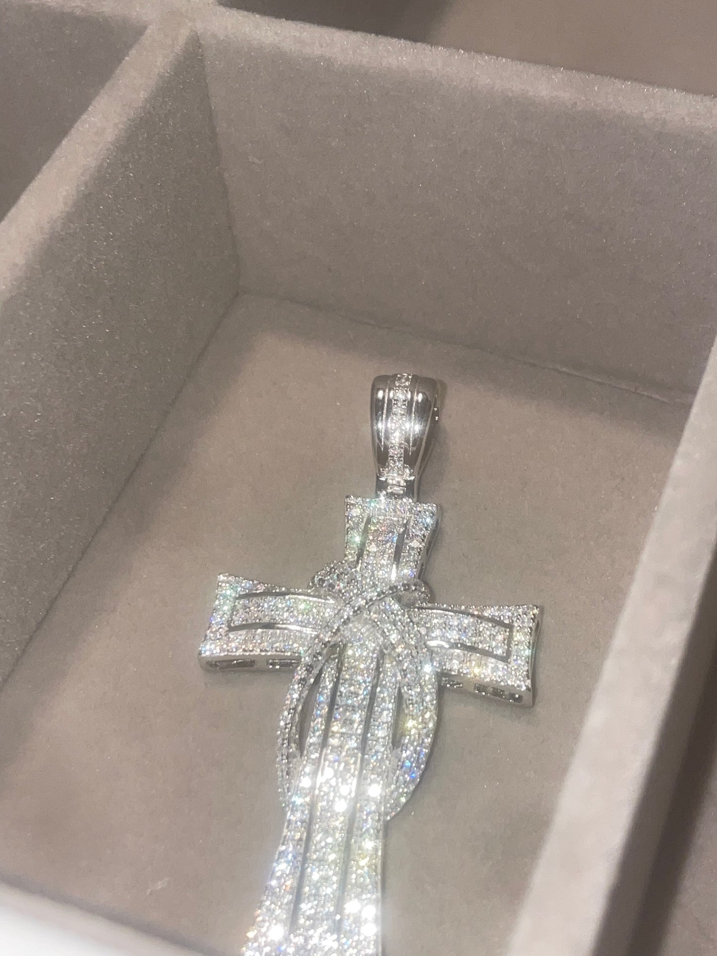 2CT LAB STONE “UZI” CROSS