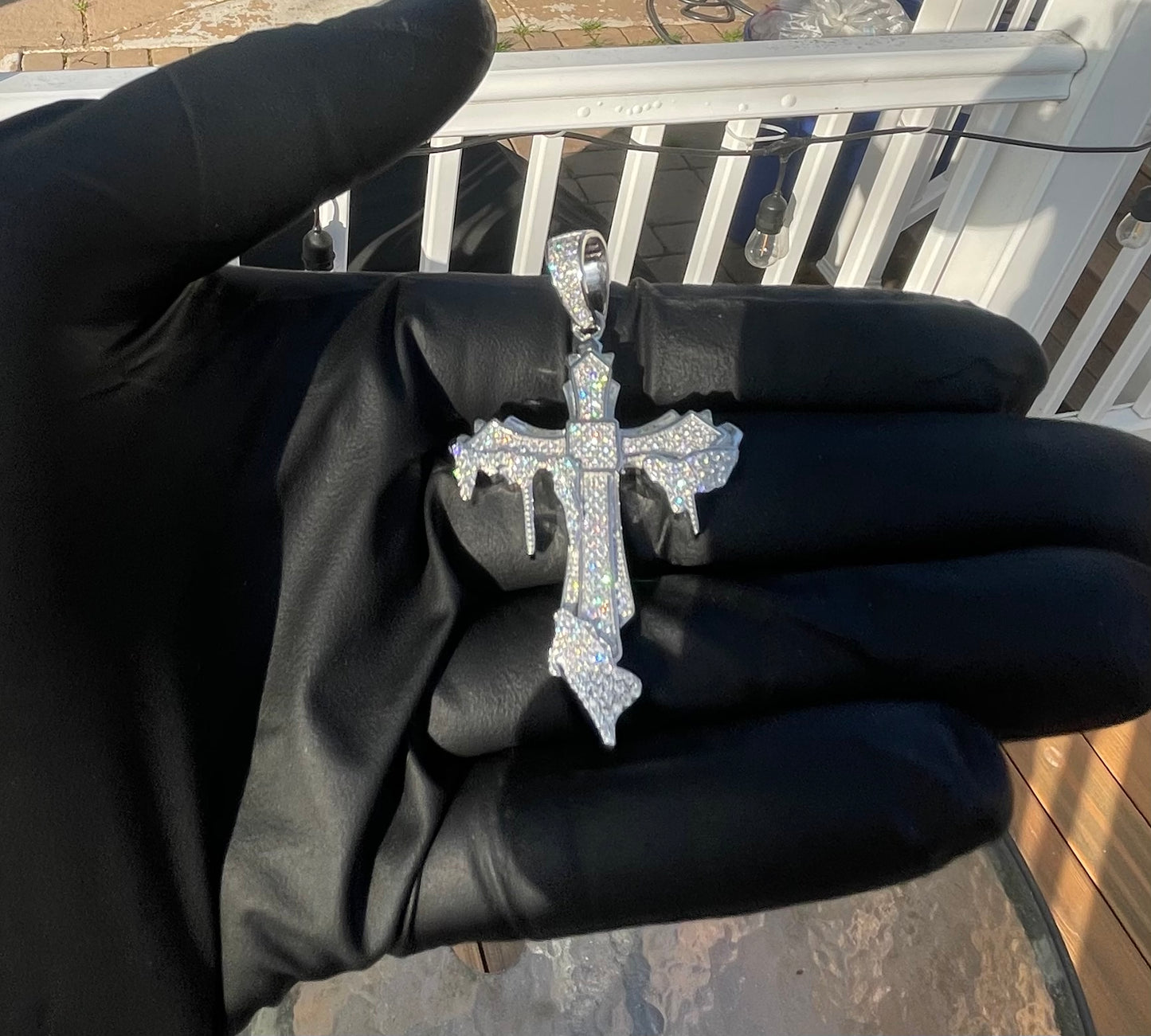 1.3CT VVS1 FLOODED DRIPPY CROSS