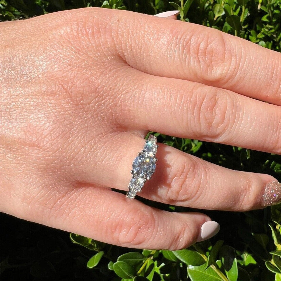 1.7CT VVS1 3 PRONG STONE WOMENS RING