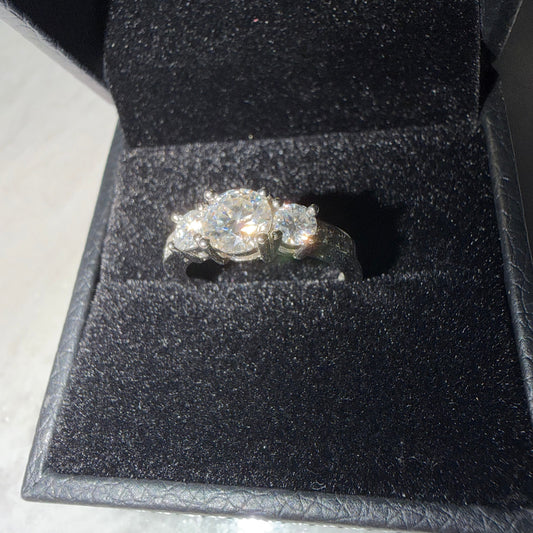1.7CT VVS1 3 PRONG STONE WOMENS RING