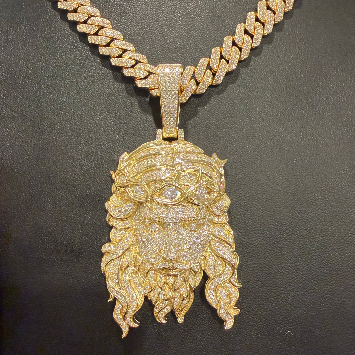 6CT VVS1 ULTIMATE JESUS PIECE PENDANT