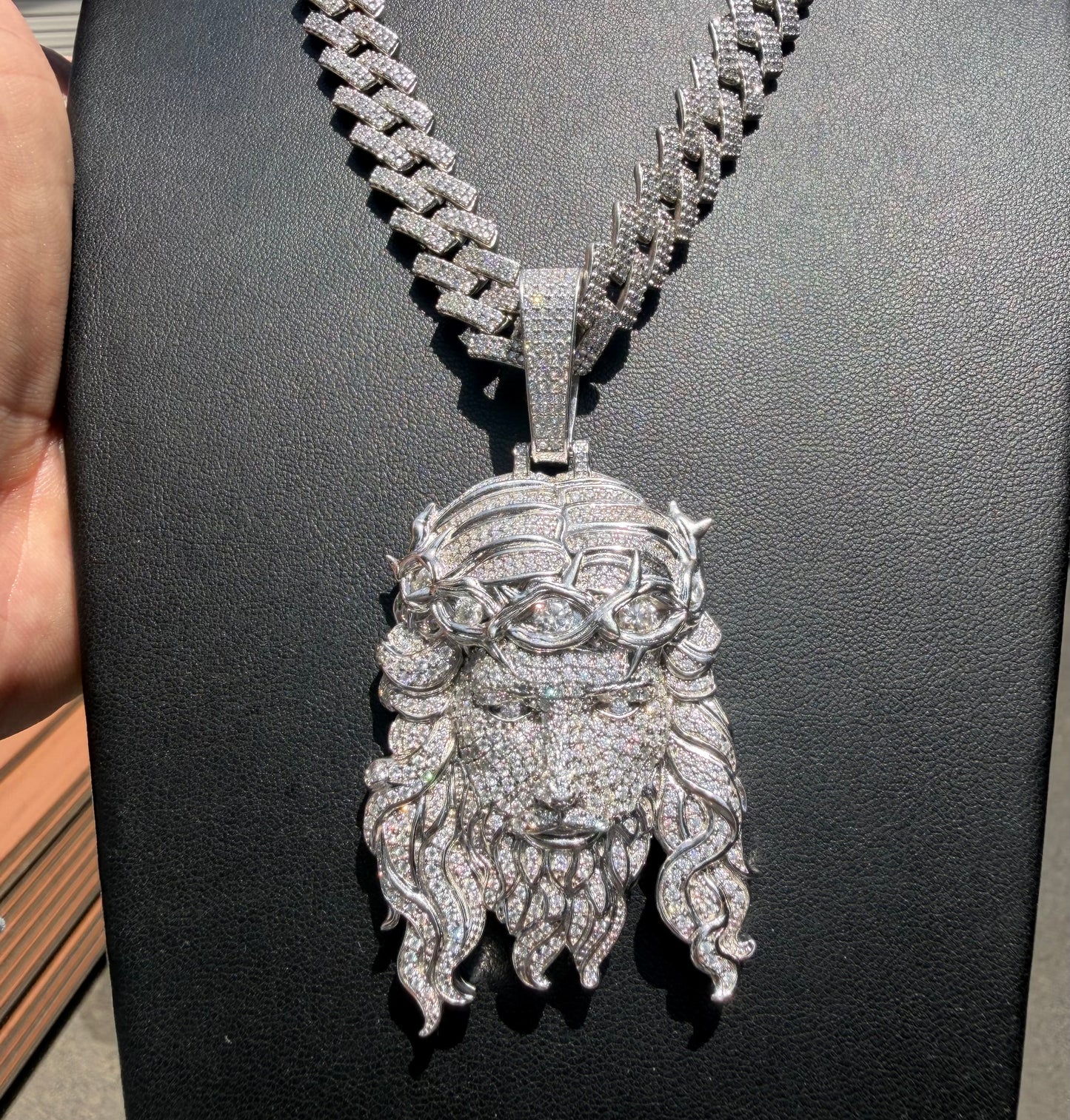 6CT VVS1 ULTIMATE JESUS PIECE PENDANT