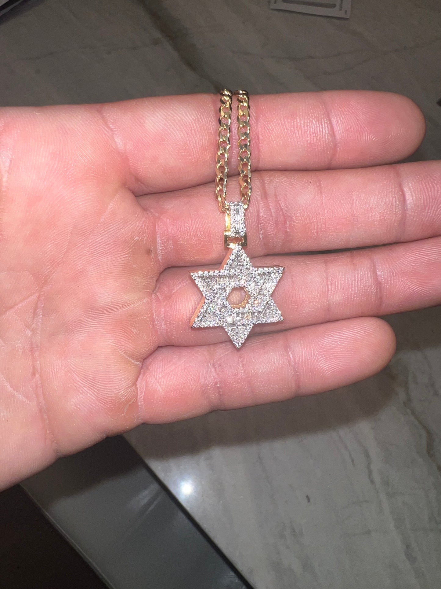 2.67CT VVS1 BAGUETTE STAR