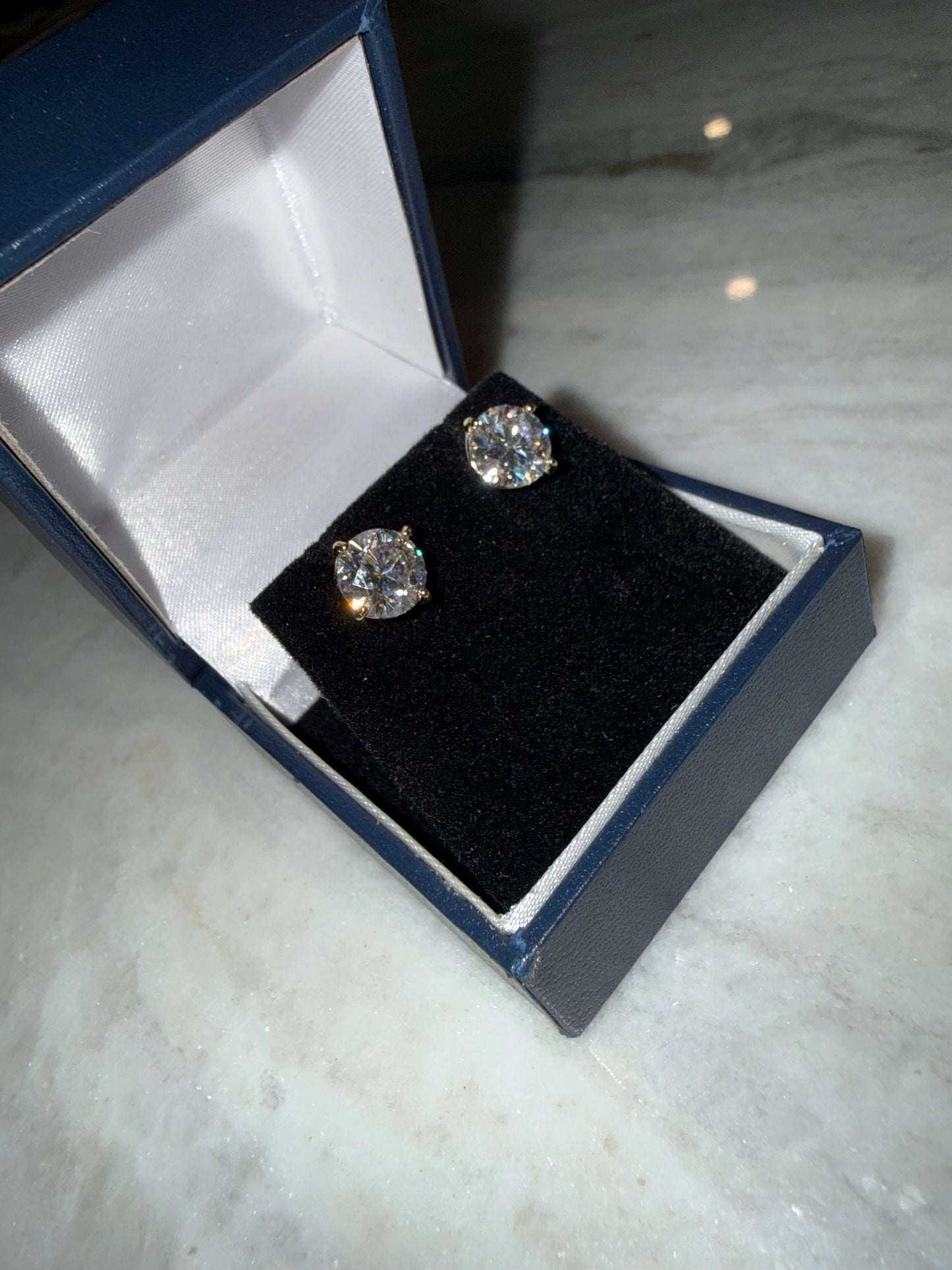 14K SOLID GOLD 8MM 4CT VVS1 EARRINGS