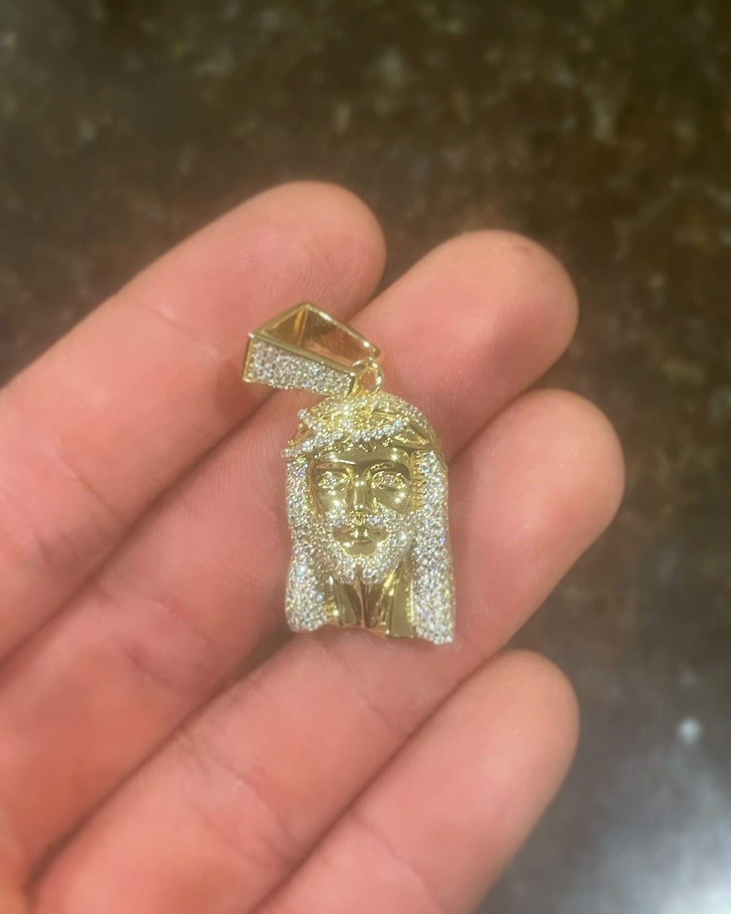 1.4CT VVS1 JESUS PIECE