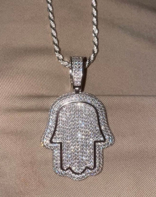 6CT VVS1 BUSSDOWN HAMSA HAND PENDANT