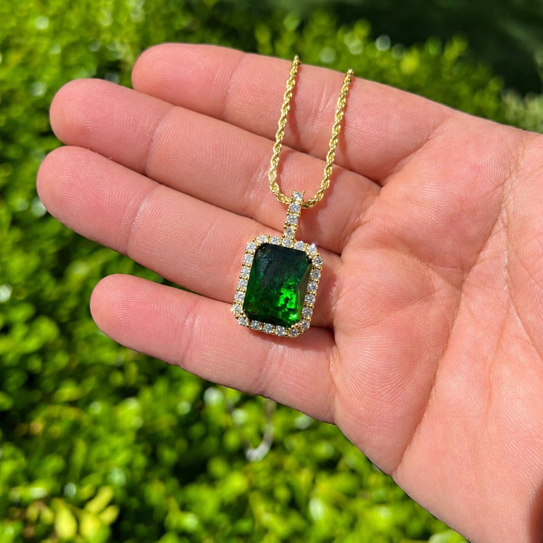 1.2CT VVS1 EMERALD GEMSTONE PENDANT SET
